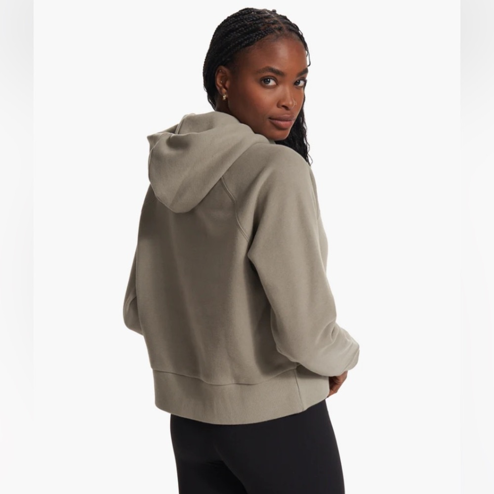Vuori Restore Half-Zip Hoodie wood ash (green grey) size M, bleach stain